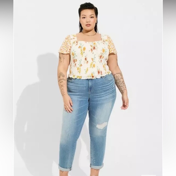 Torrid Floral Smocked Square Neck Flutter Sleeve Peplum Top - Picture 2 of 8